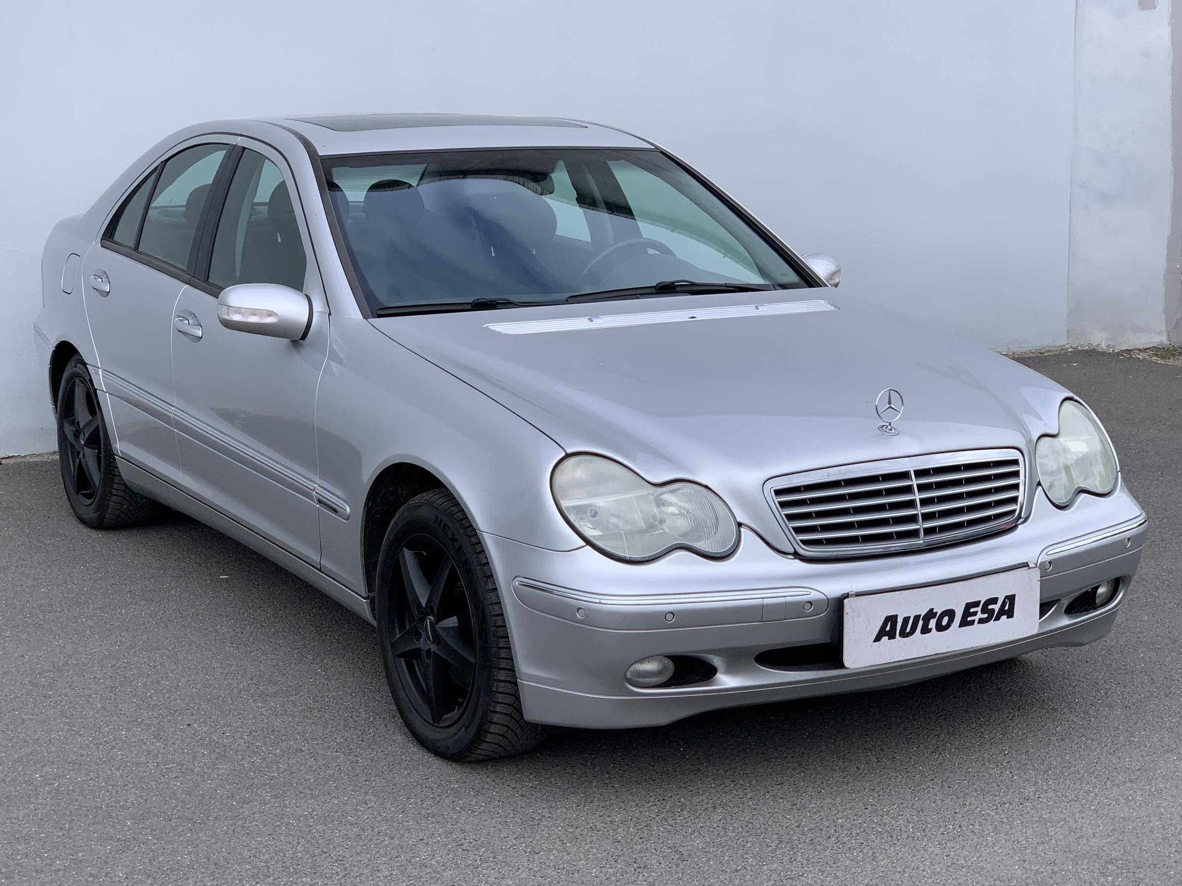 Mercedes-Benz Třída C, 2003 - celkový pohled