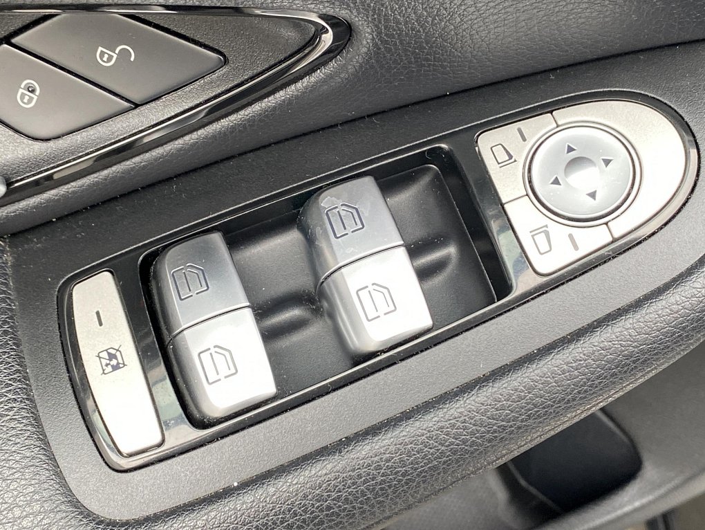 Mercedes-Benz Třída C 2.2CDi  C220