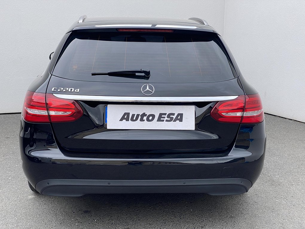 Mercedes-Benz Třída C 2.2CDi  C220