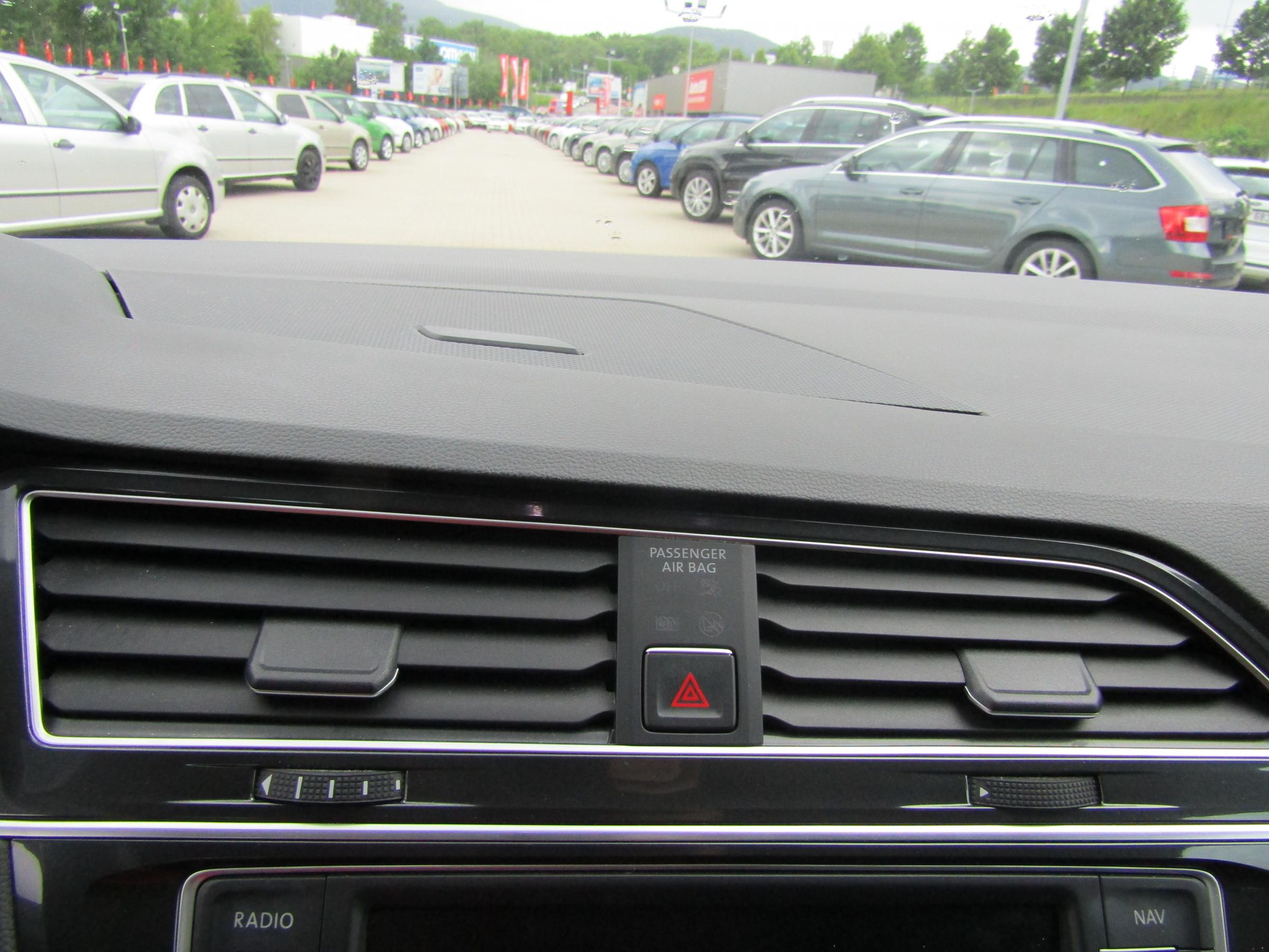 Volkswagen Tiguan, 2016 - pohled č. 12