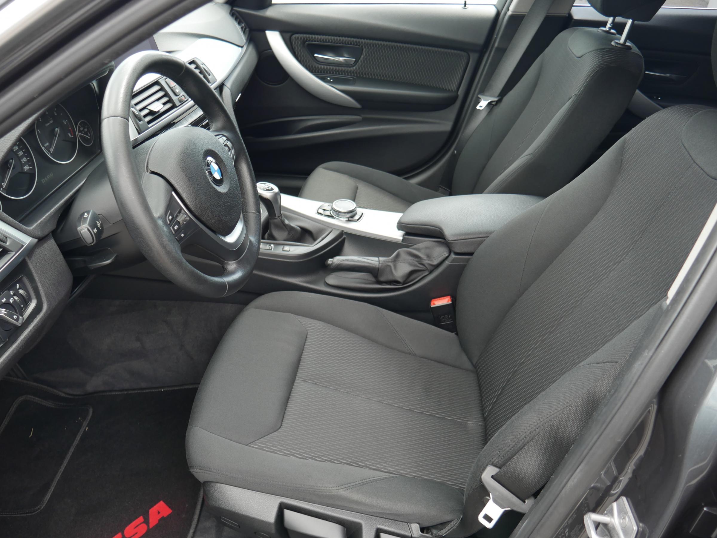 BMW Řada 3, 2016 - pohled č. 10