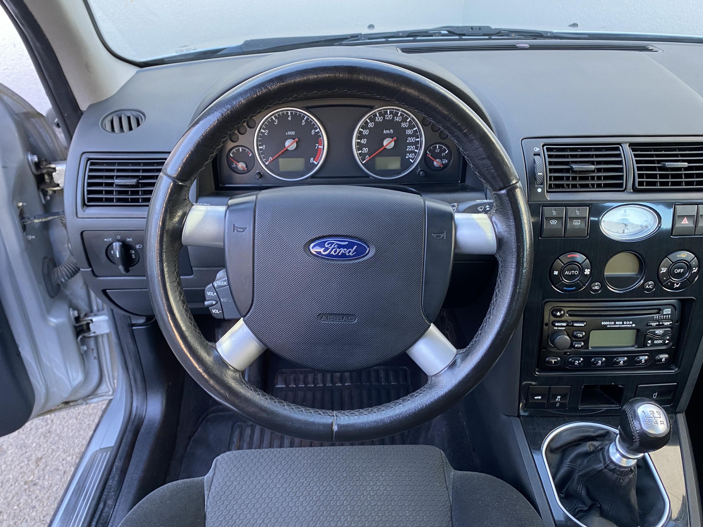 Ford Mondeo, 2002 - pohled č. 9