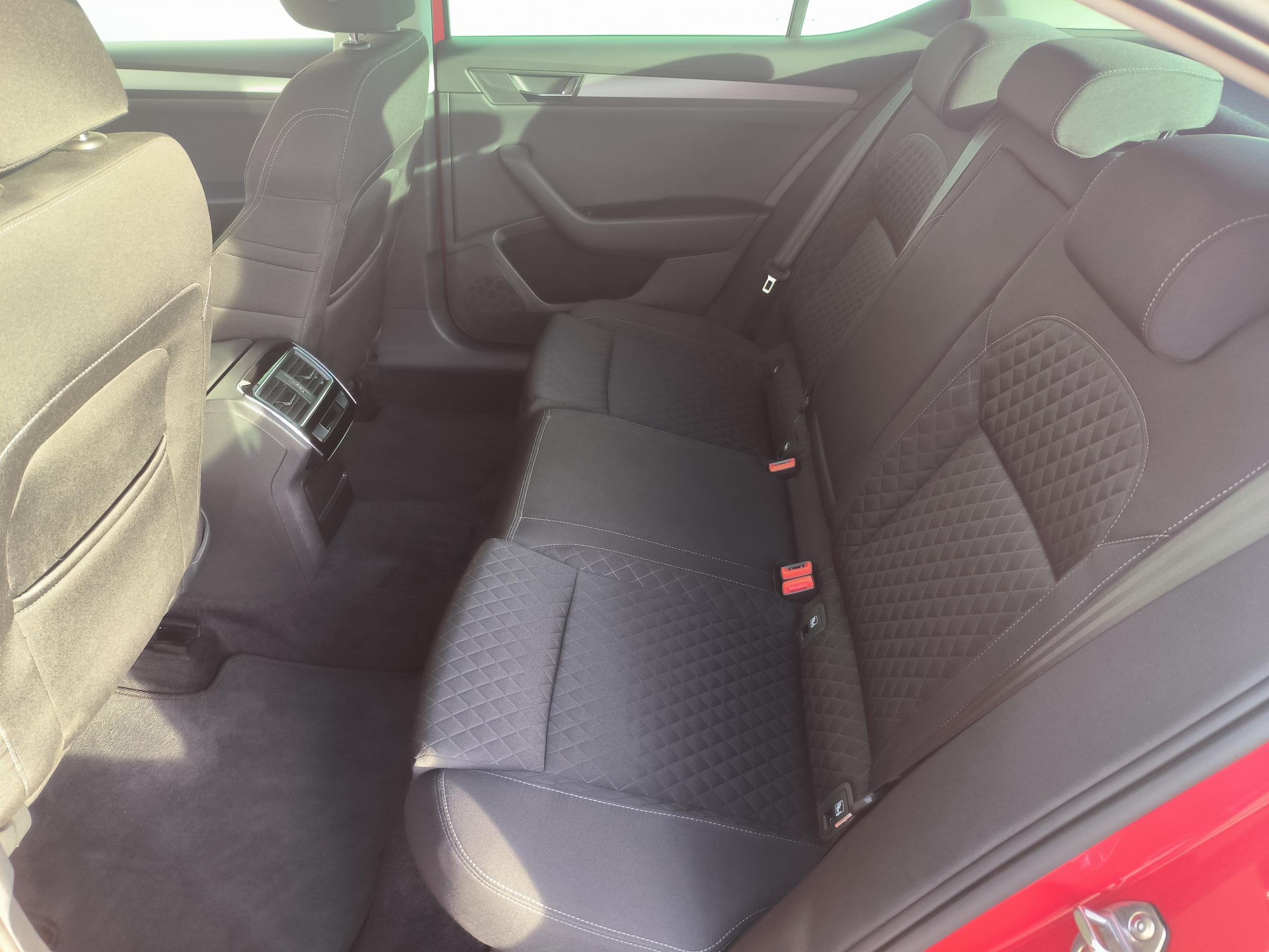 Škoda Superb III, 2016 - pohled č. 10