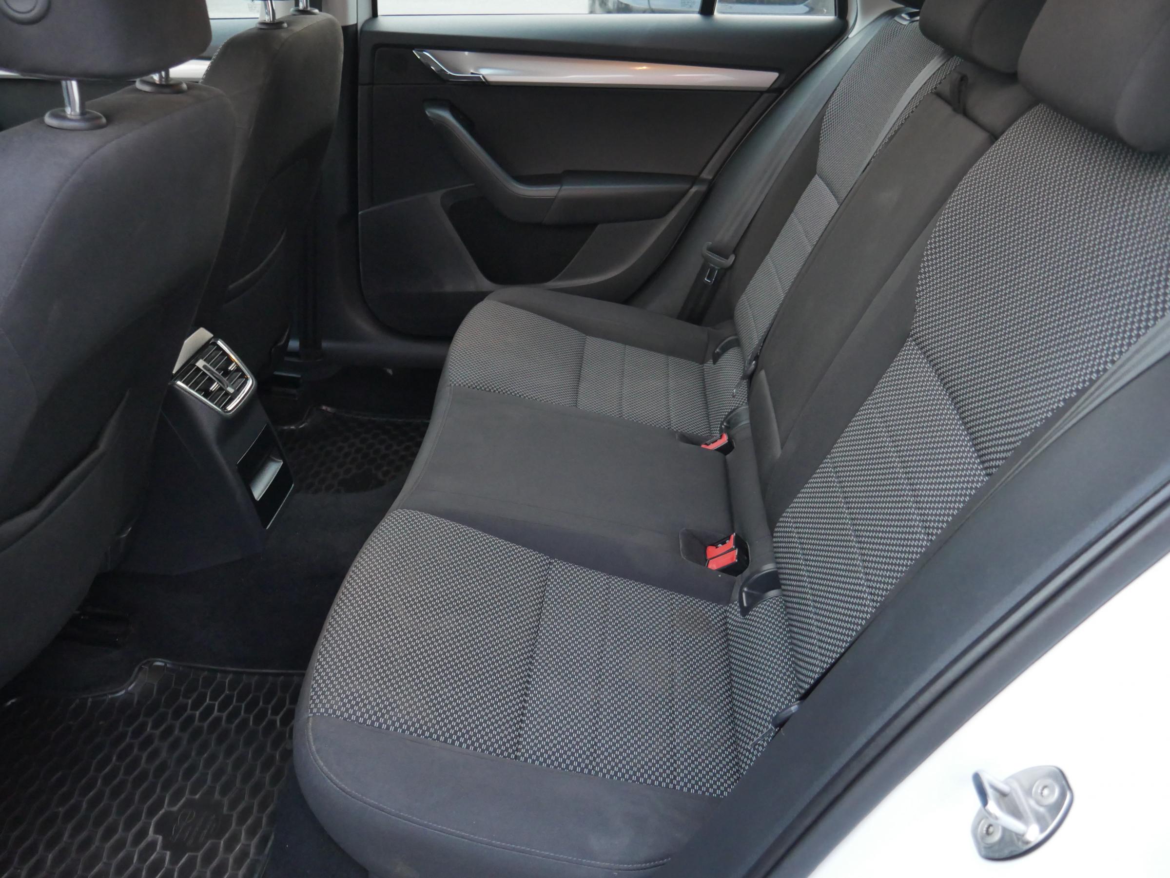 Škoda Octavia III, 2016 - pohled č. 10