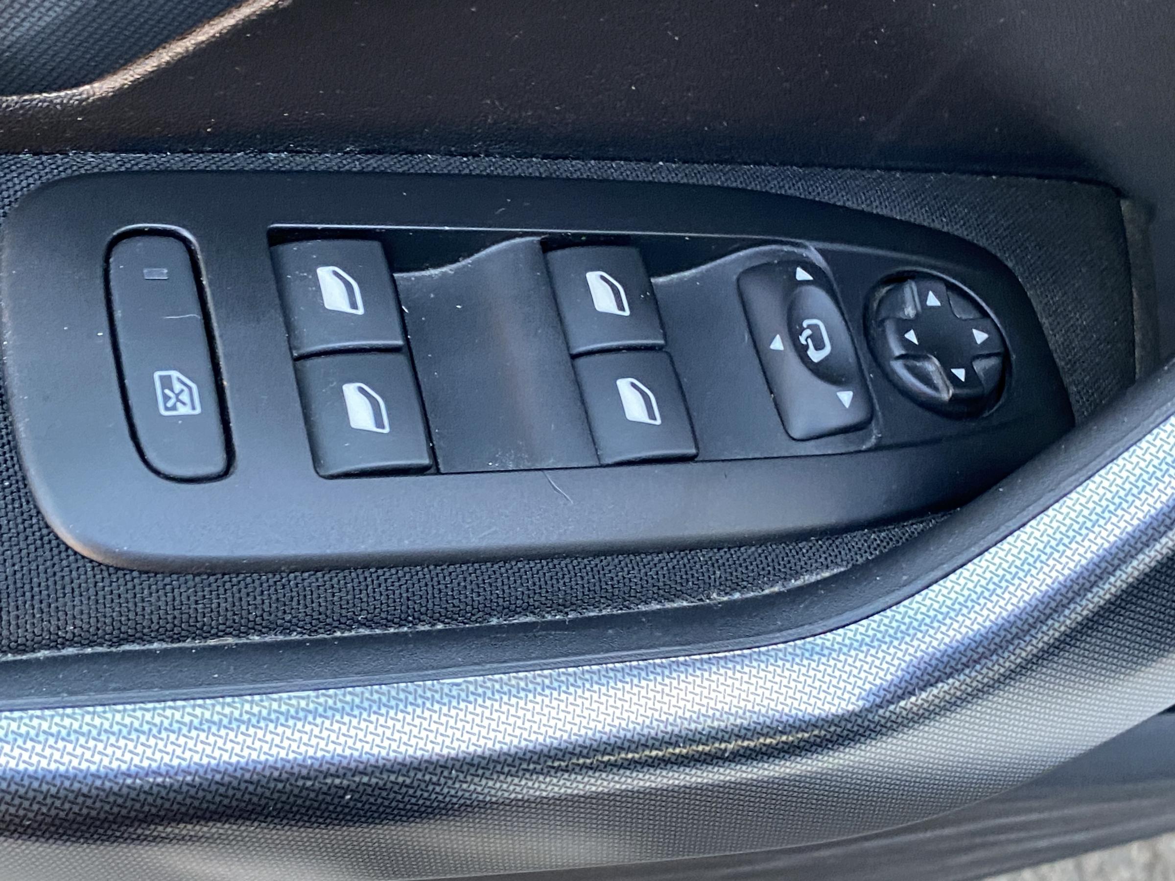 Peugeot 2008, 2018 - pohled č. 11