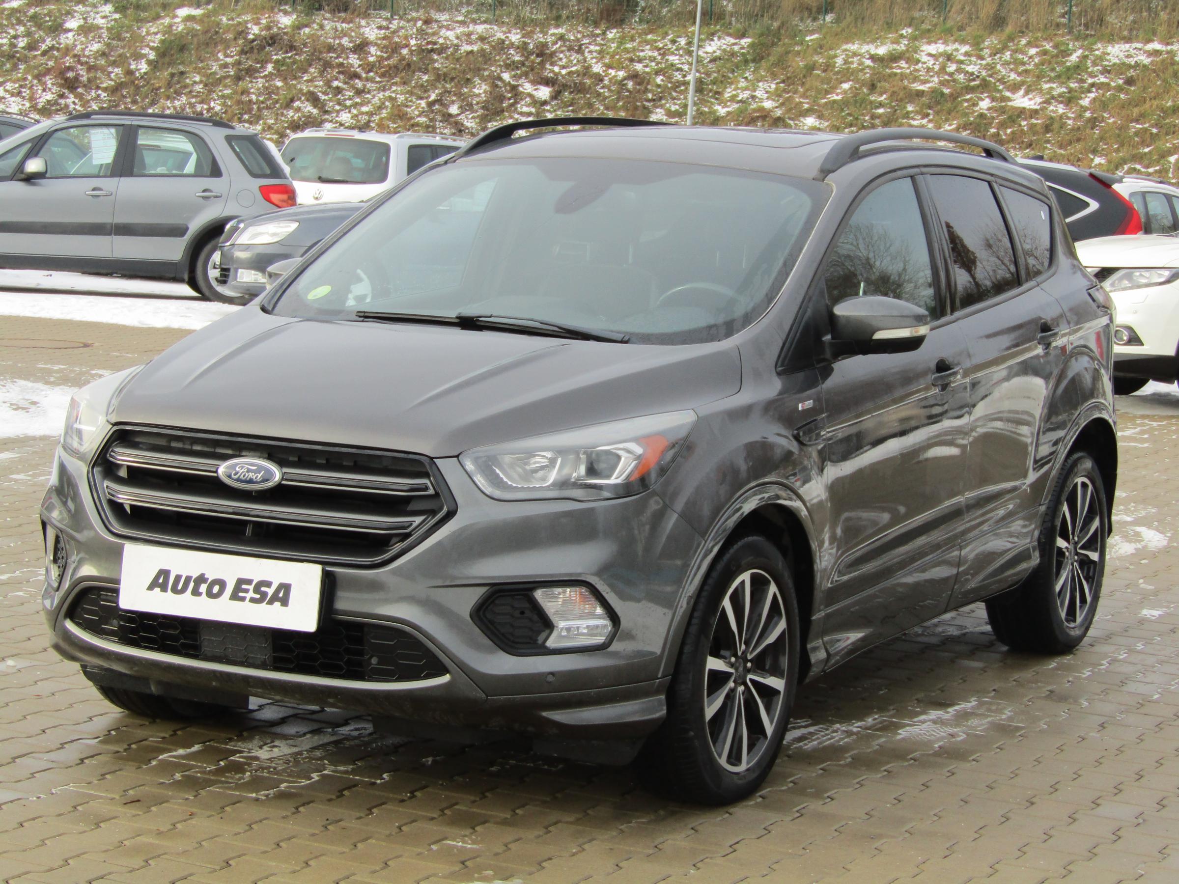 Ford Kuga, 2017 - pohled č. 3