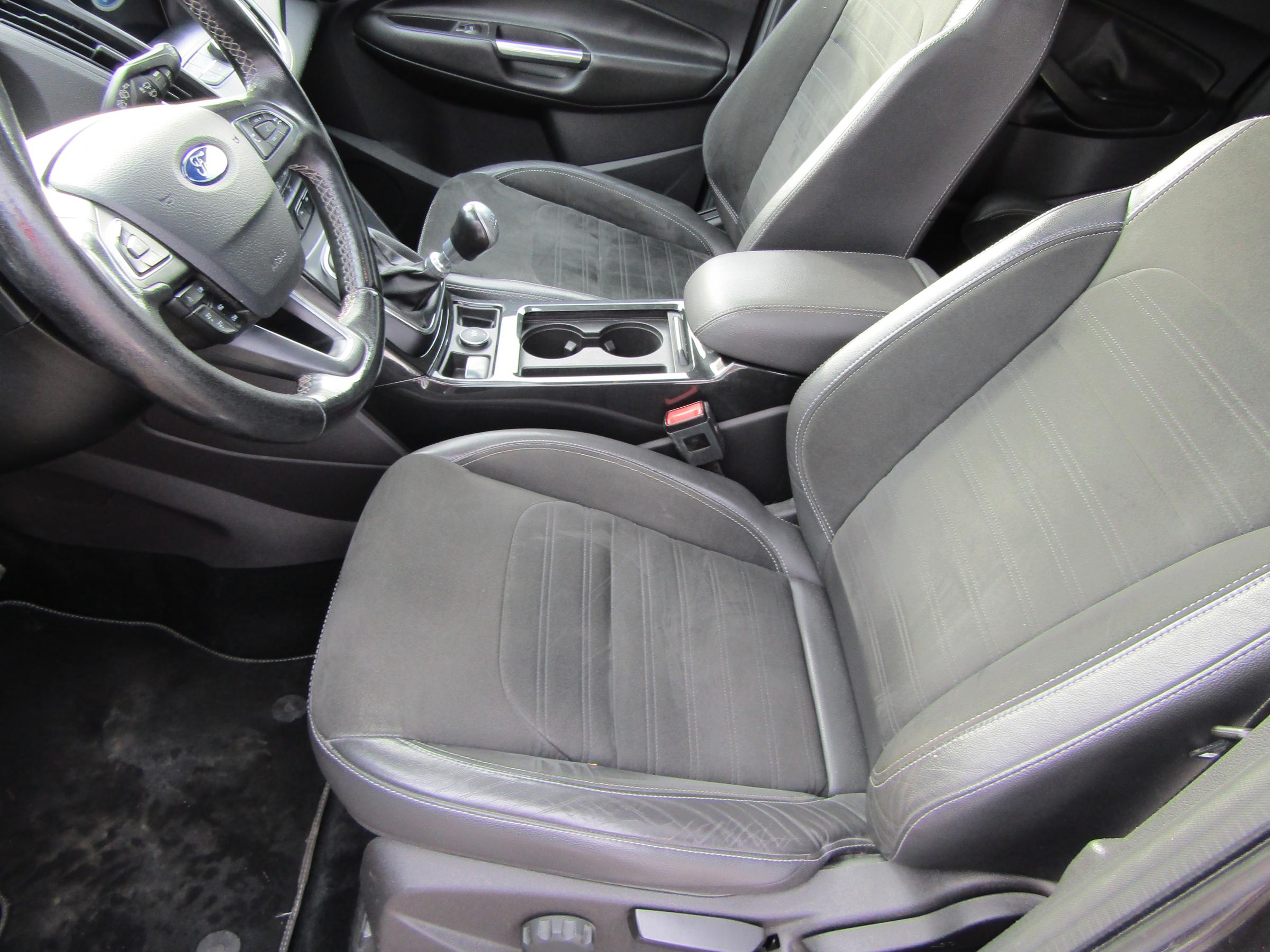 Ford Kuga, 2017 - pohled č. 9