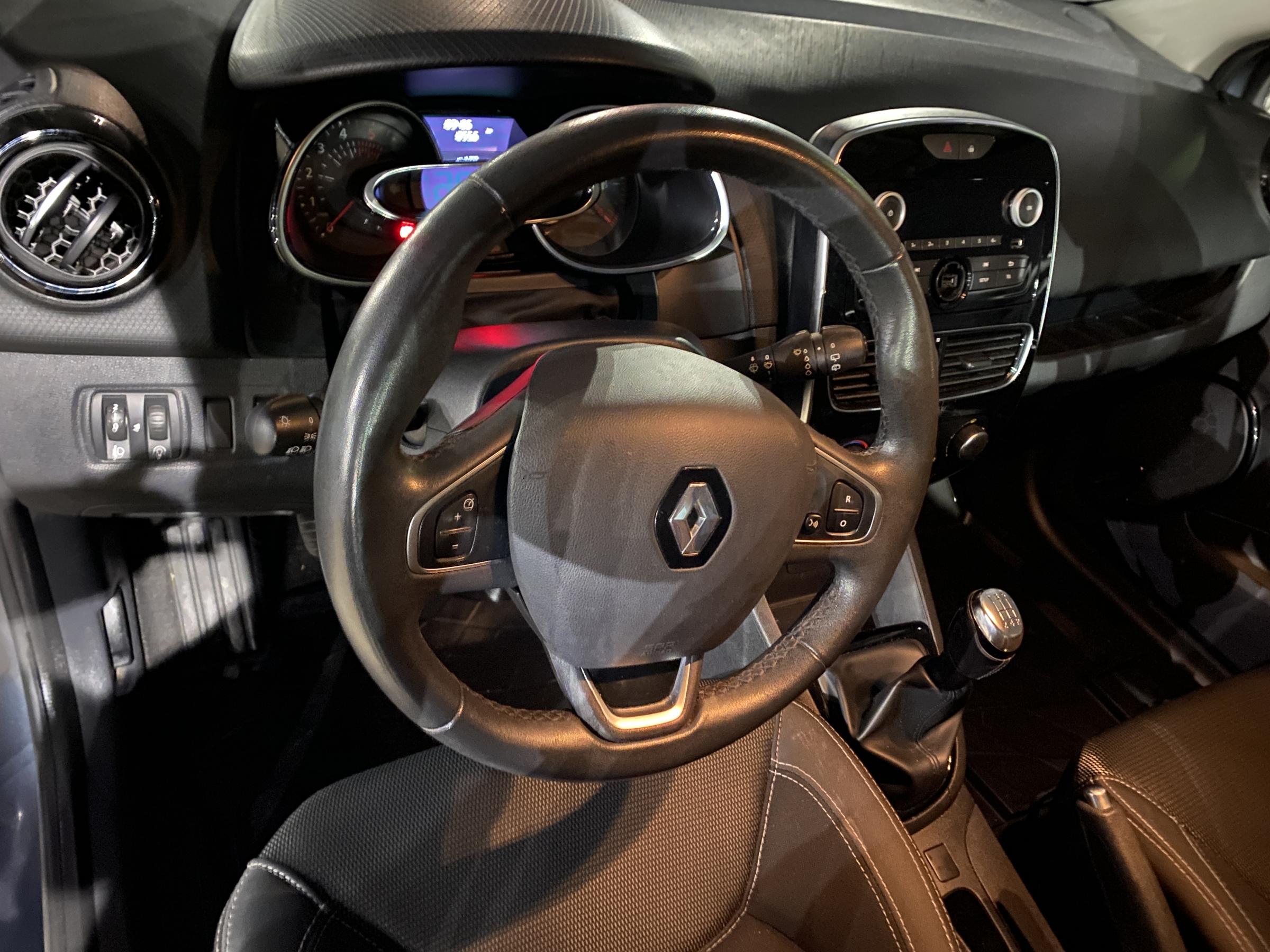 Renault Clio, 2017 - pohled č. 12