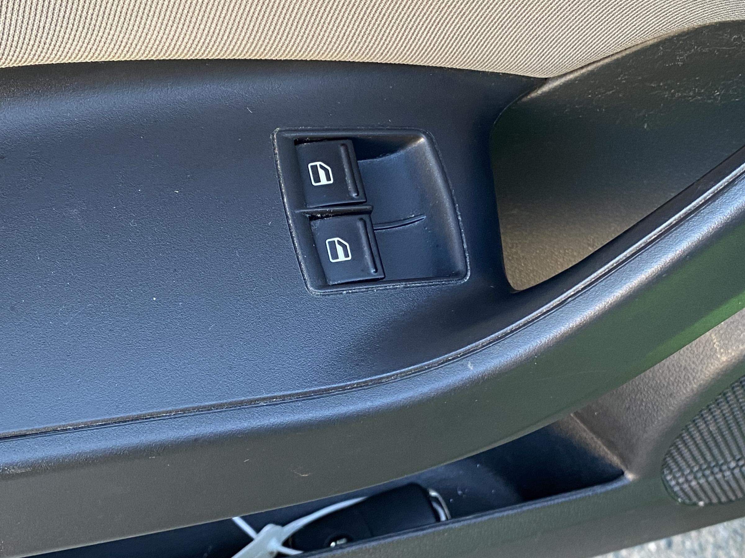 Seat Ibiza, 2014 - pohled č. 11