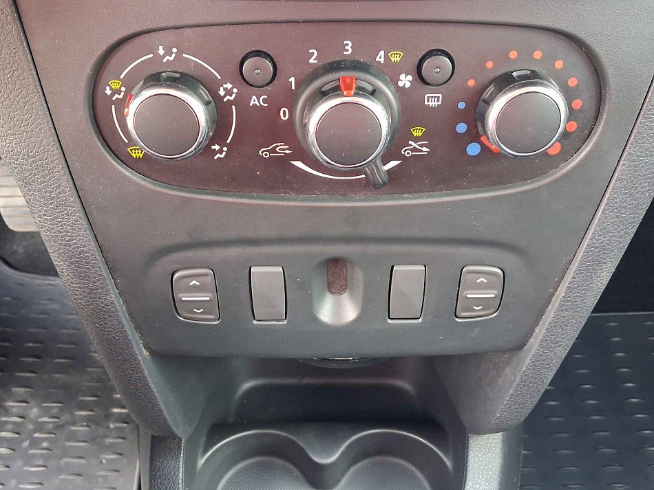 Dacia Sandero 1.2i 