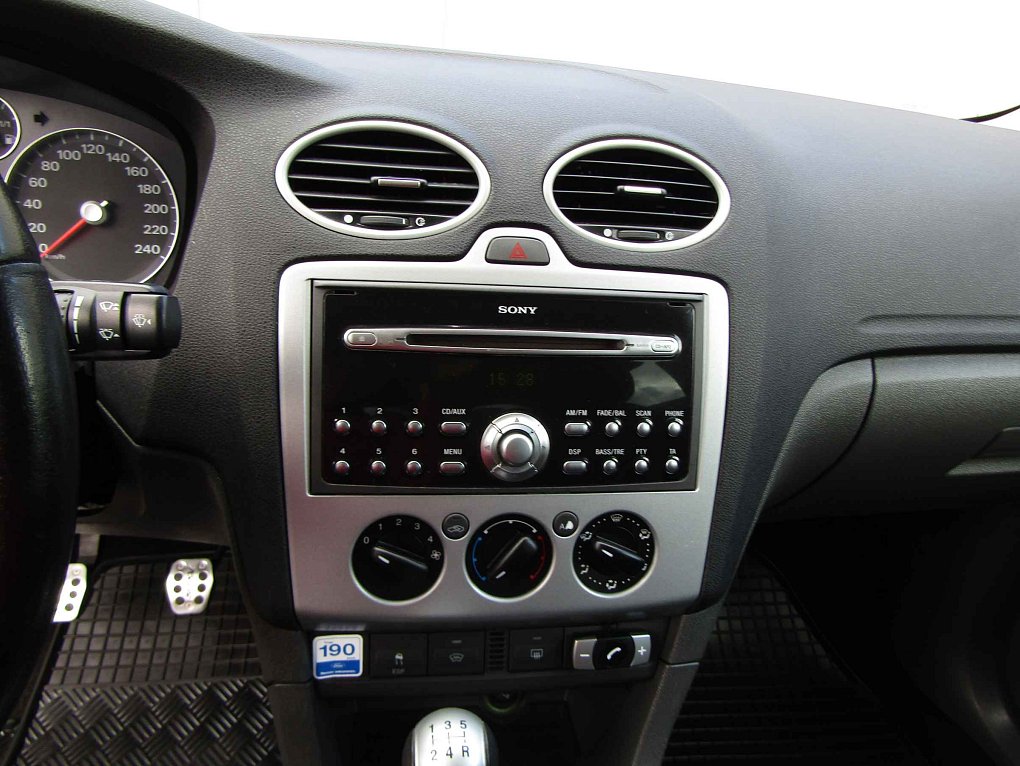 Ford Focus 1.6 Ti-VCT 
