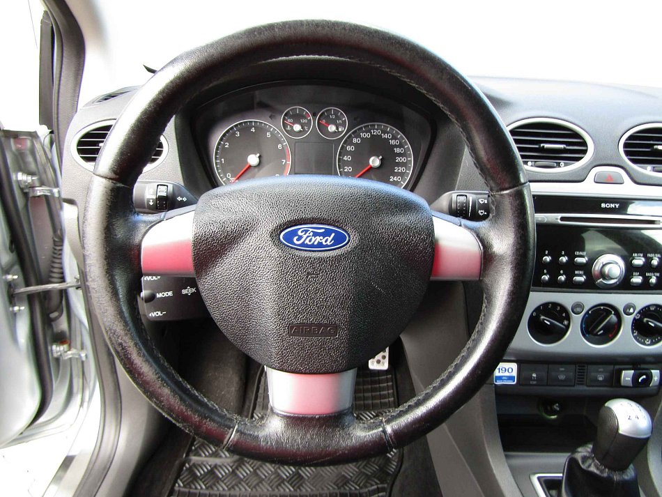 Ford Focus 1.6 Ti-VCT 