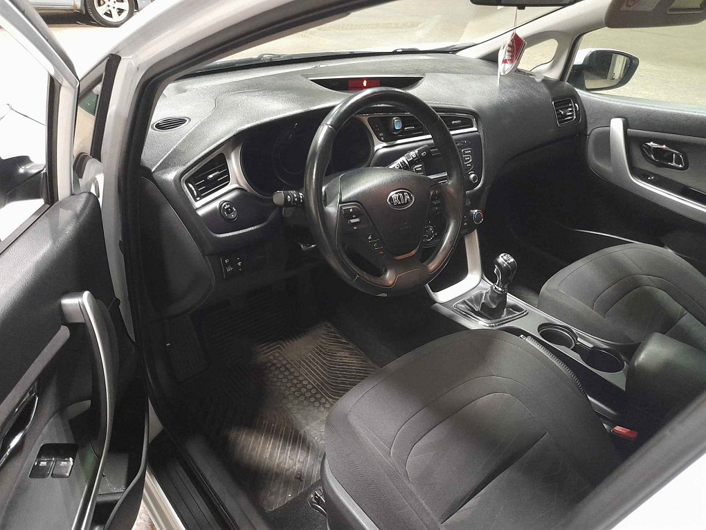 Kia Ceed 1.6 GDi 