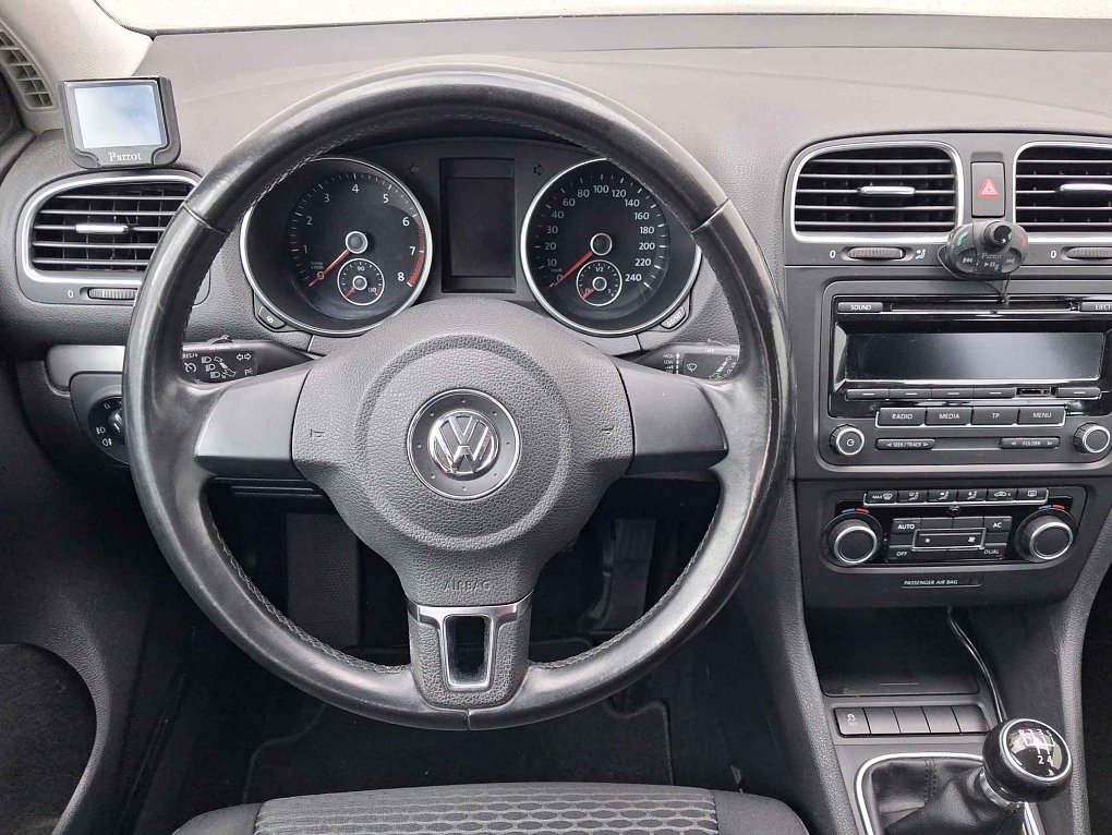 Volkswagen Golf 1.2TSI 