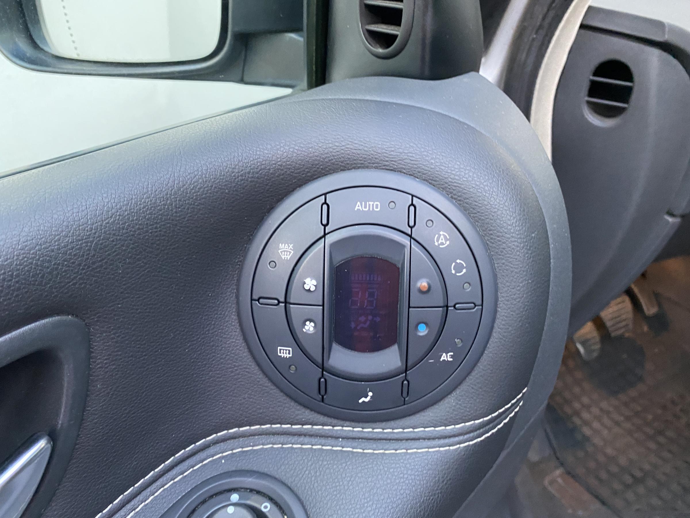 Renault Espace, 2012 - pohled č. 14