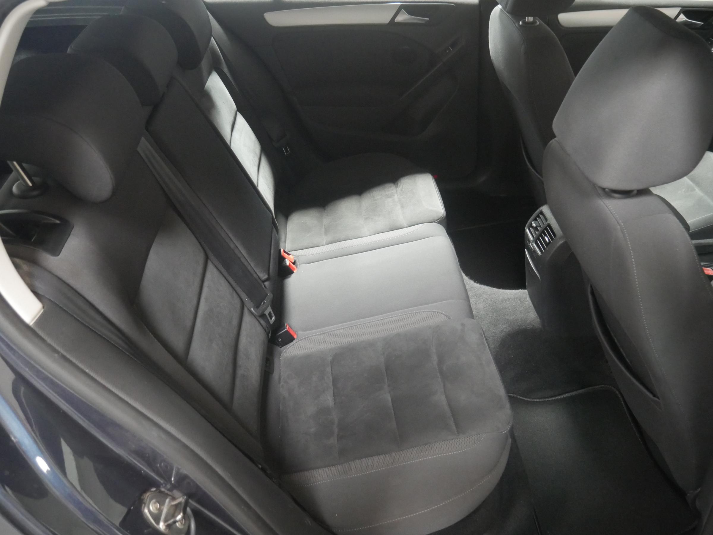 Volkswagen Golf, 2009 - pohled č. 13