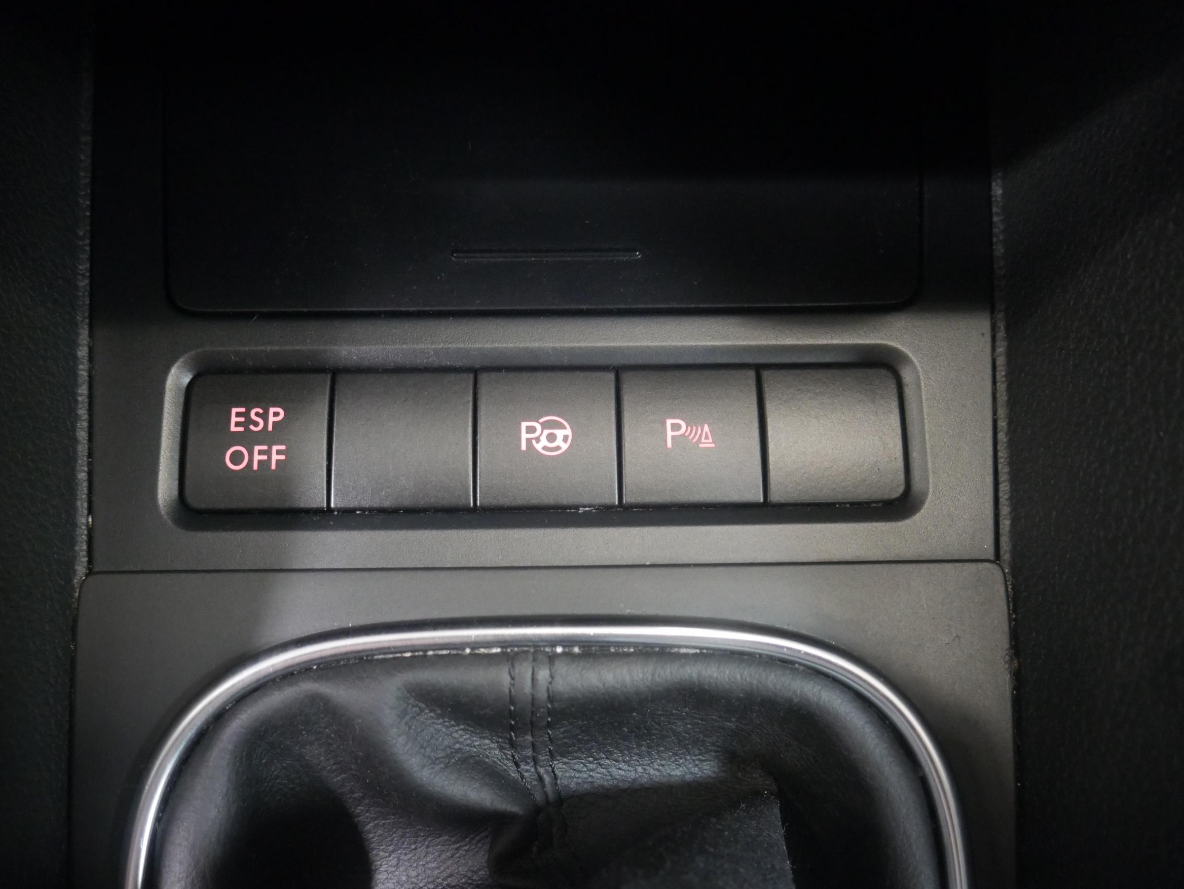 Volkswagen Golf, 2009 - pohled č. 18