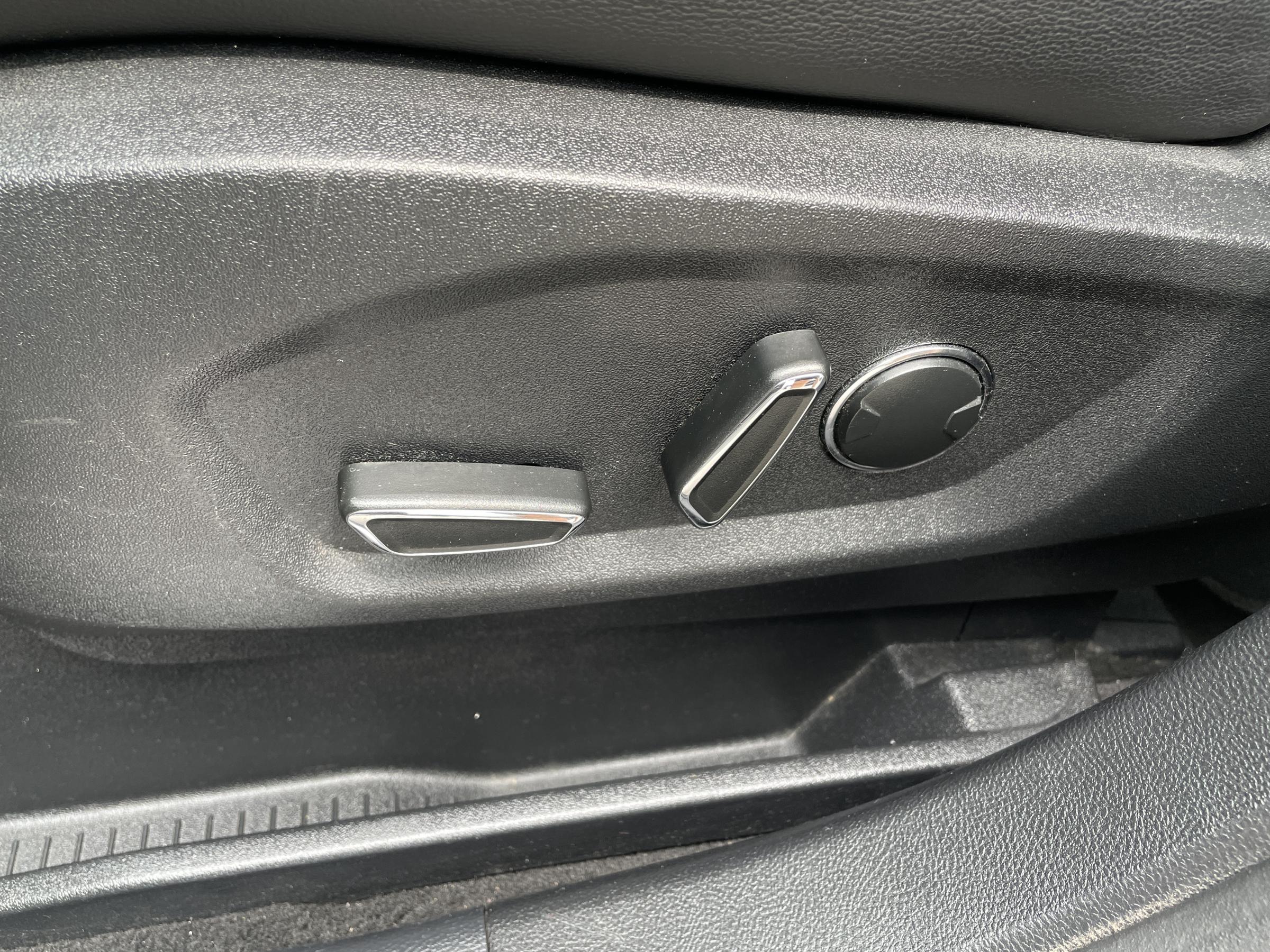 Ford Galaxy, 2016 - pohled č. 20