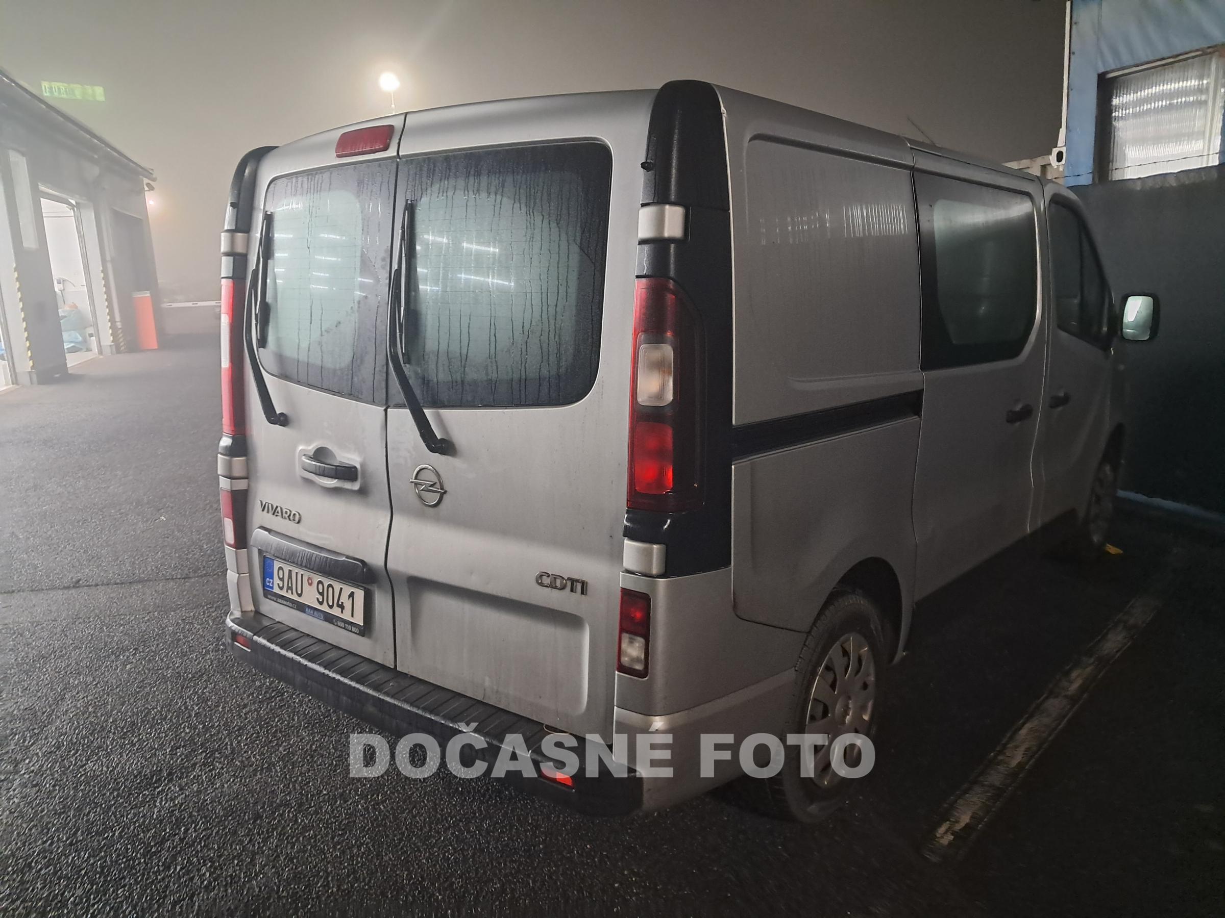Opel Vivaro, 2016 - pohled č. 2