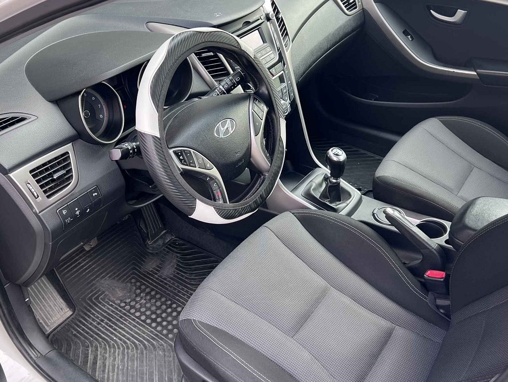 Hyundai I30 1.6 GDi Trikolor