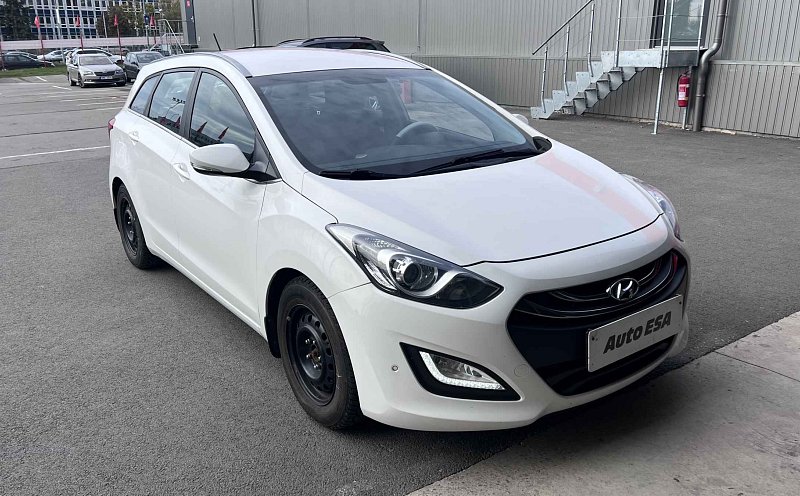 Hyundai I30 1.6 GDi Trikolor