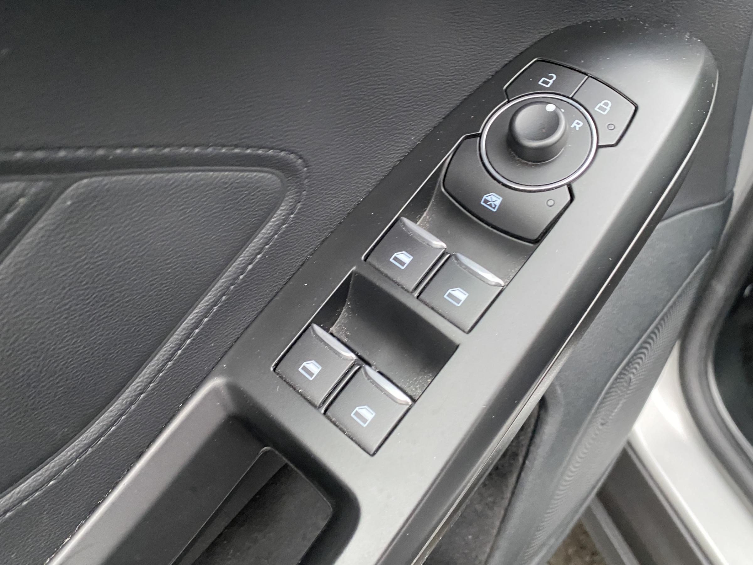 Ford Focus, 2021 - pohled č. 13