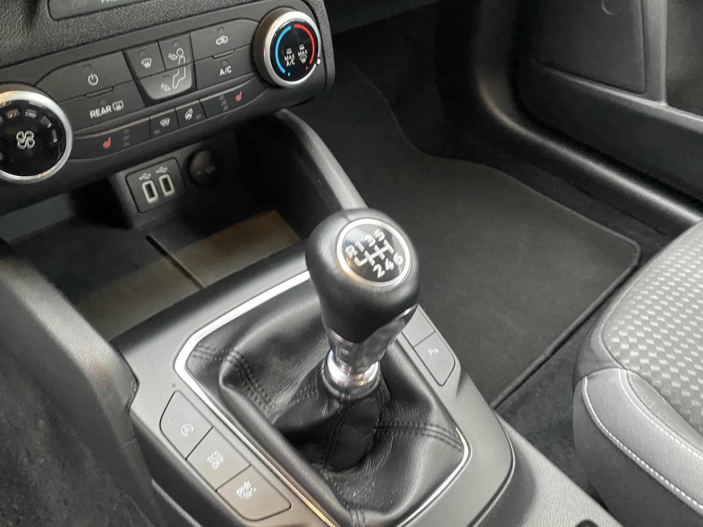 Ford Focus, 2021 - pohled č. 16