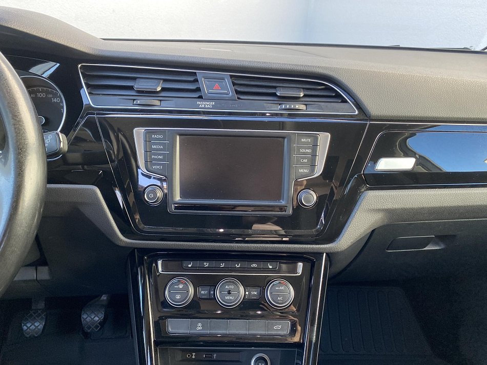 Volkswagen Touran 2.0TDi  7míst