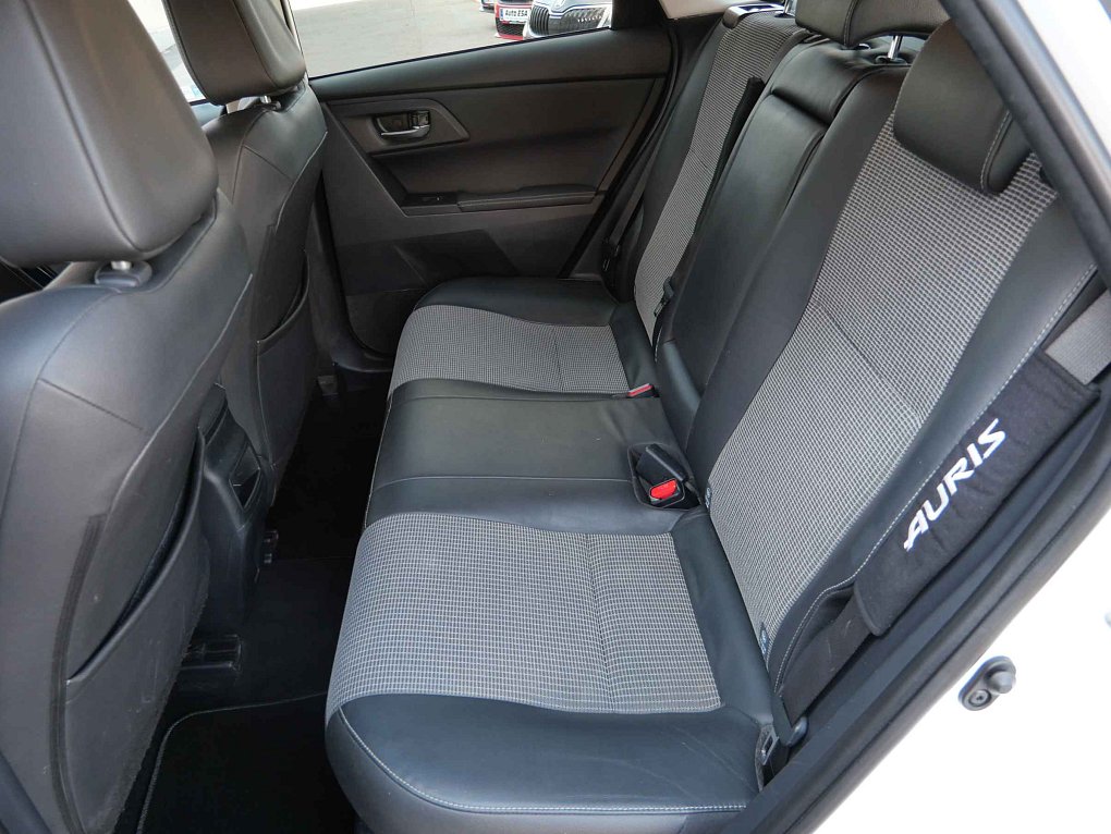 Toyota Auris 1.8 i 