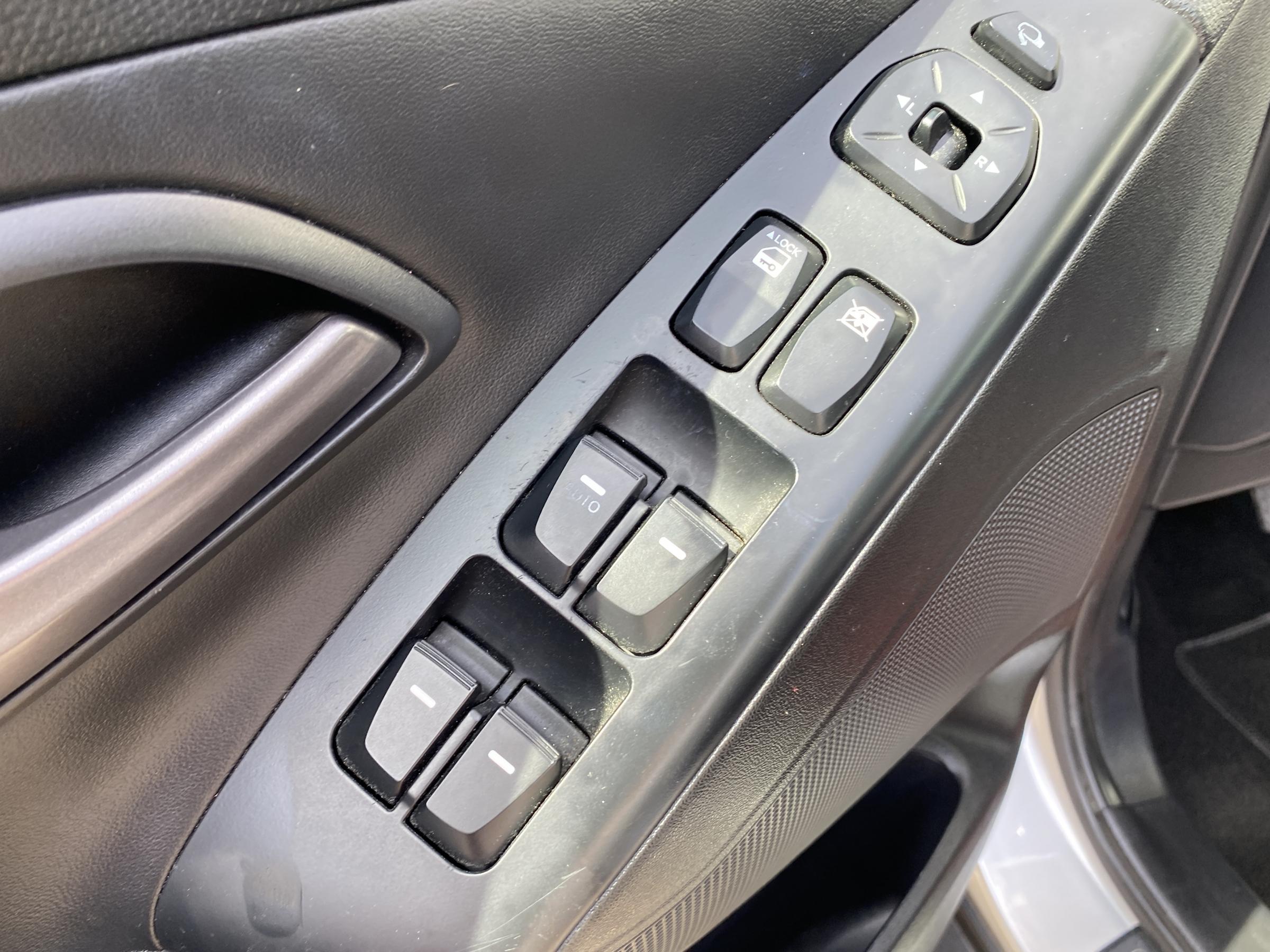 Hyundai ix35, 2014 - pohled č. 15