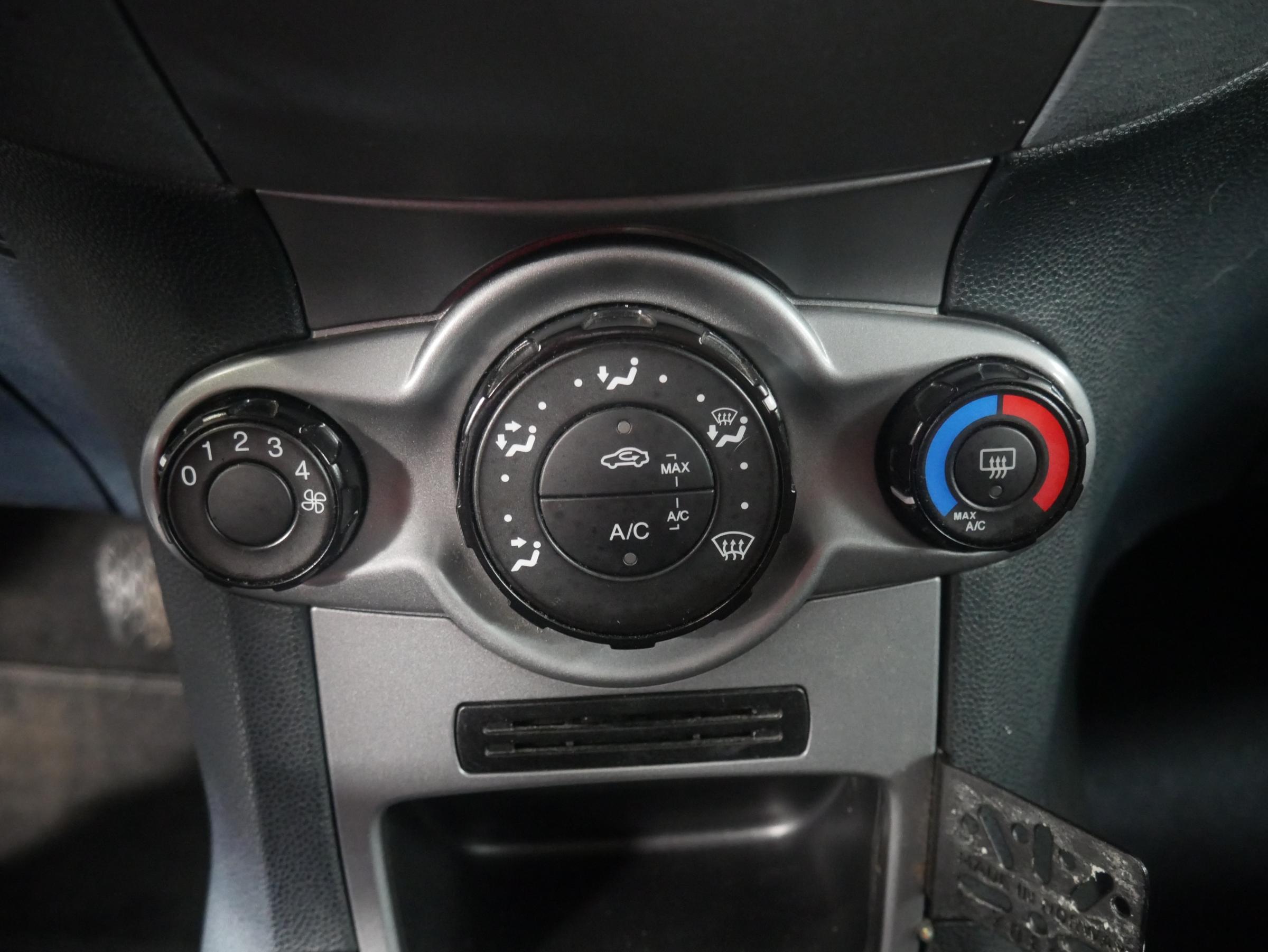 Ford Fiesta, 2011 - pohled č. 14