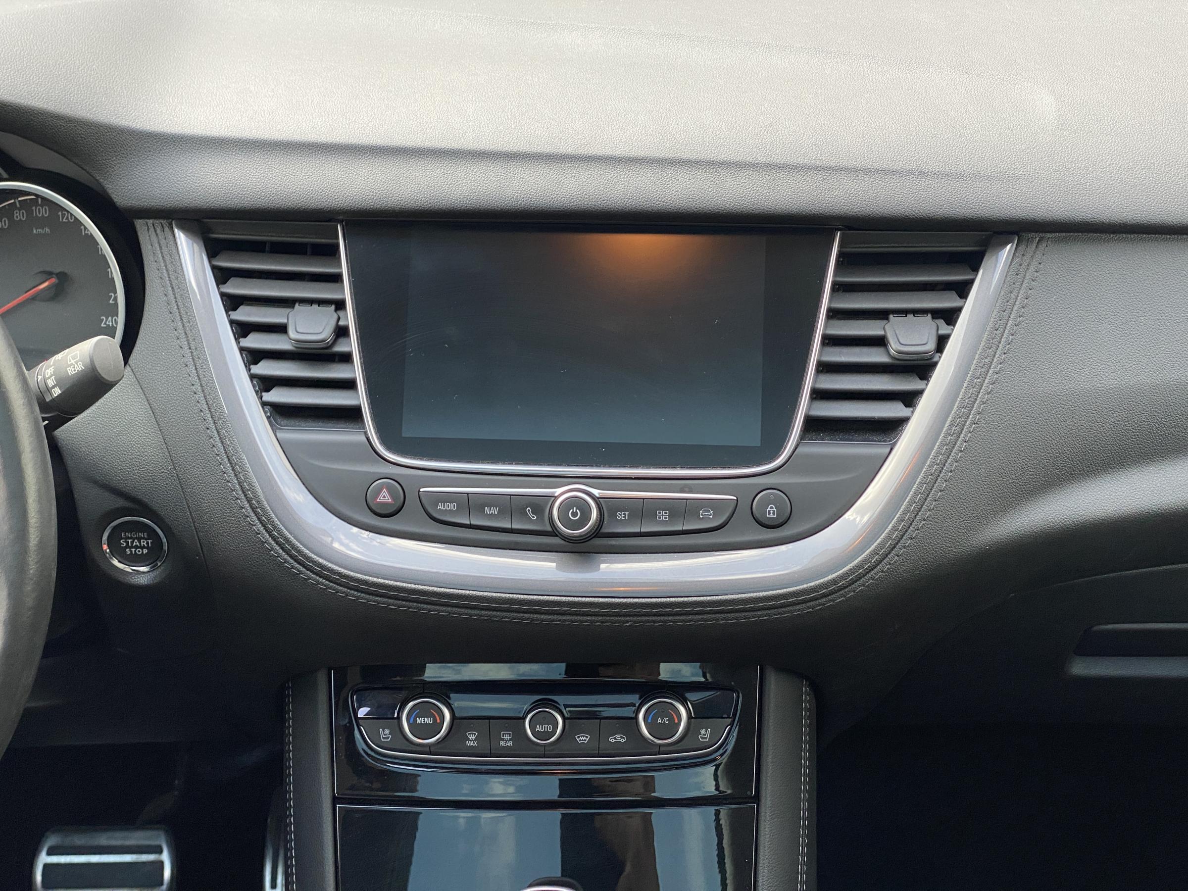 Vauxhall Grandland X, 2019 - pohled č. 11