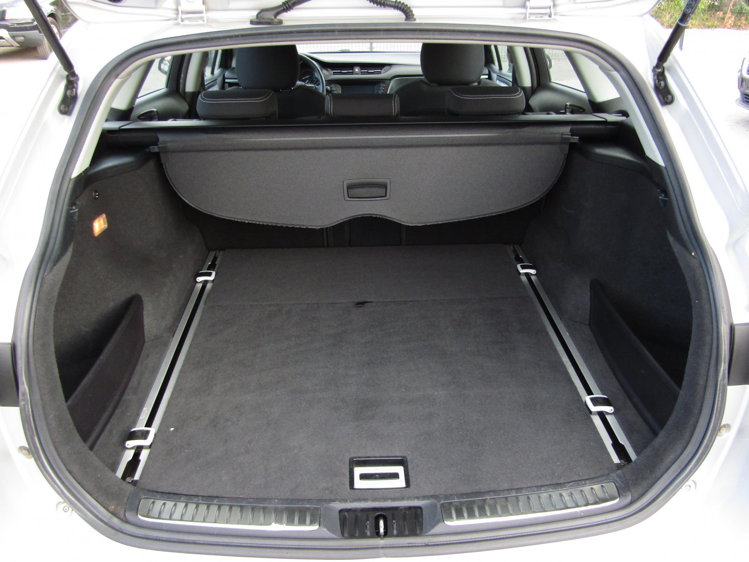 Toyota Avensis, 2016 - pohled č. 7