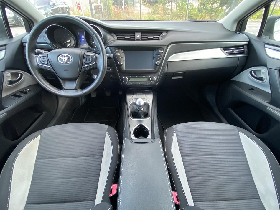 Toyota Avensis 1.6 D4-D 