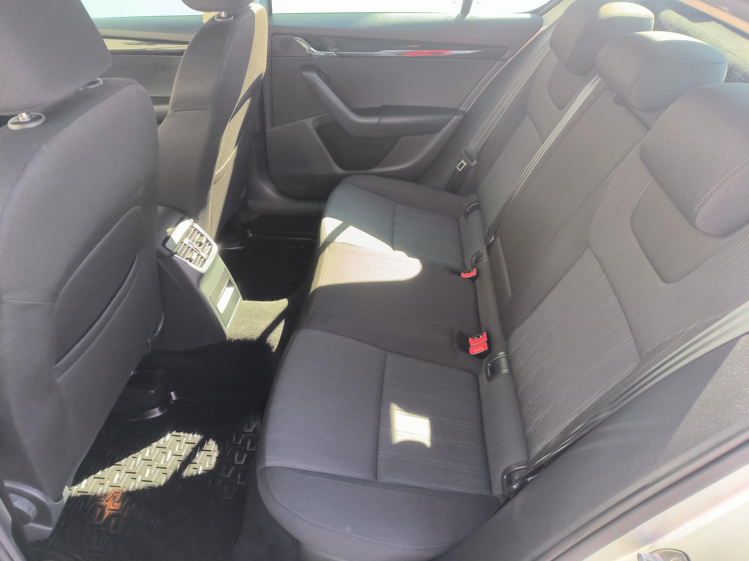 Škoda Octavia III, 2017 - pohled č. 11