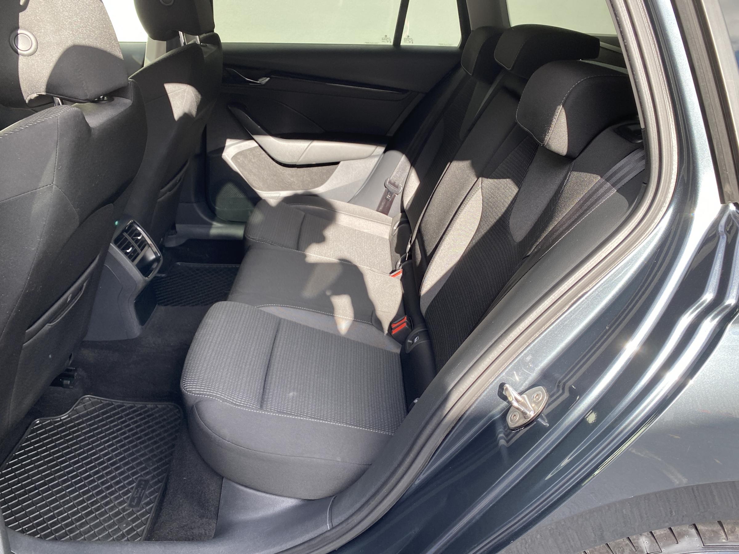 Škoda Octavia IV, 2021 - pohled č. 10