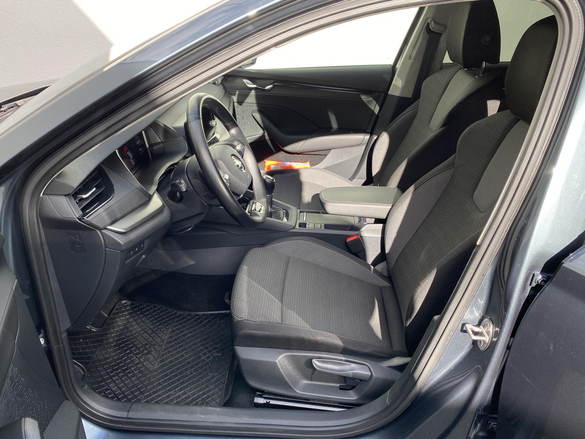 Škoda Octavia IV, 2021 - pohled č. 9