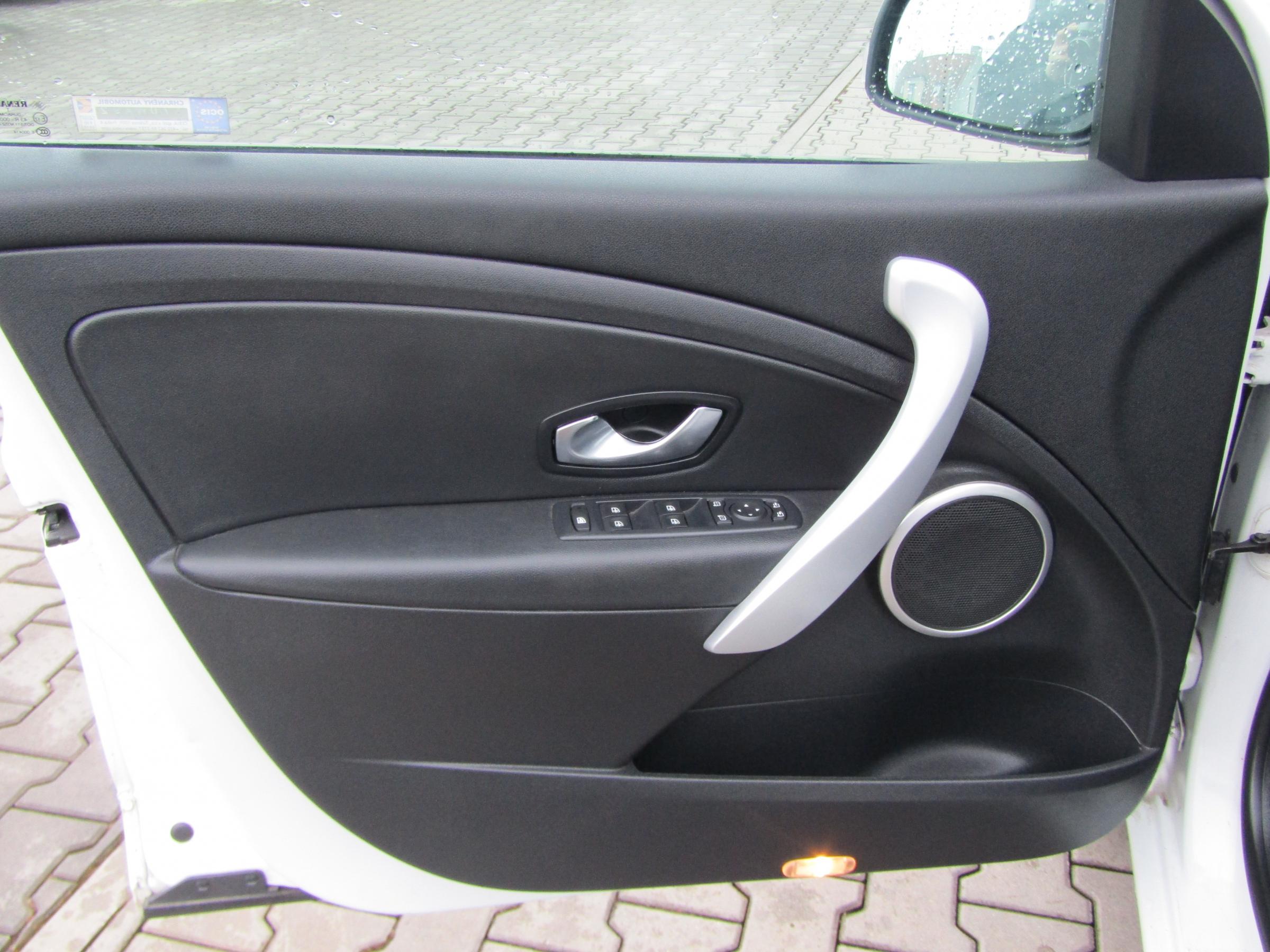 Renault Fluence, 2010 - pohled č. 19