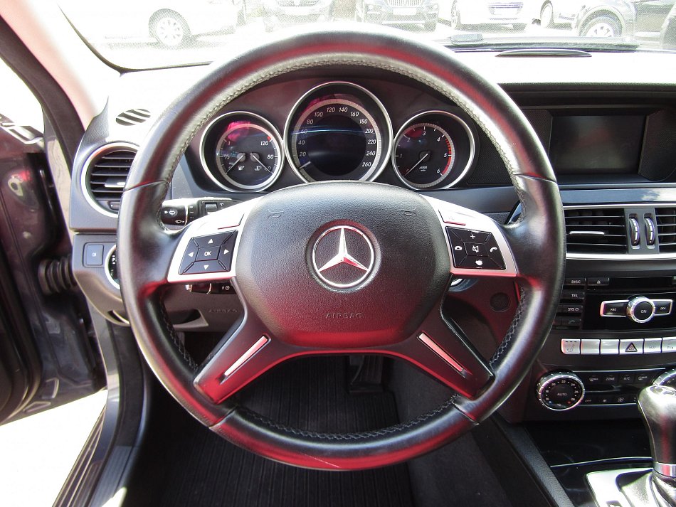 Mercedes-Benz Třída C 2.2 CDi  C220