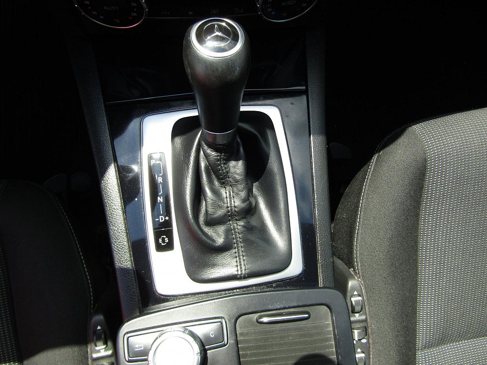 Mercedes-Benz Třída C 2.2 CDi  C220