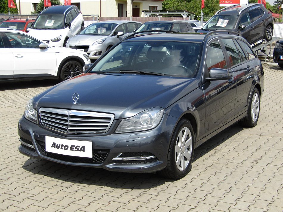 Mercedes-Benz Třída C 2.2 CDi  C220