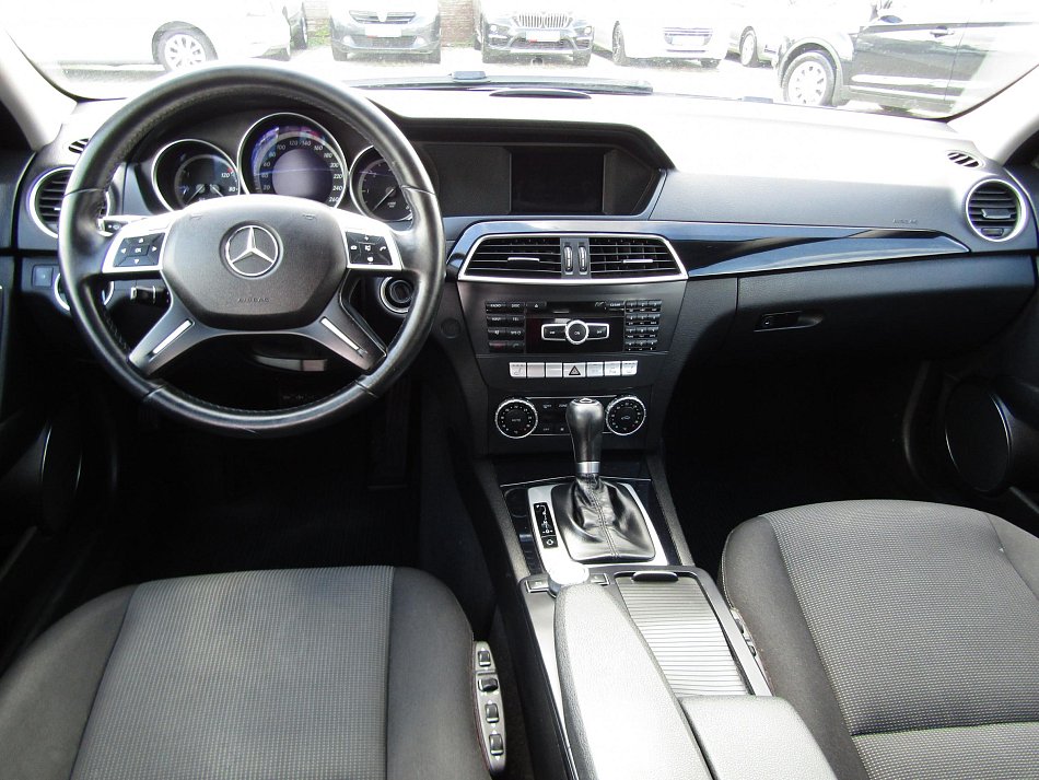Mercedes-Benz Třída C 2.2 CDi  C220
