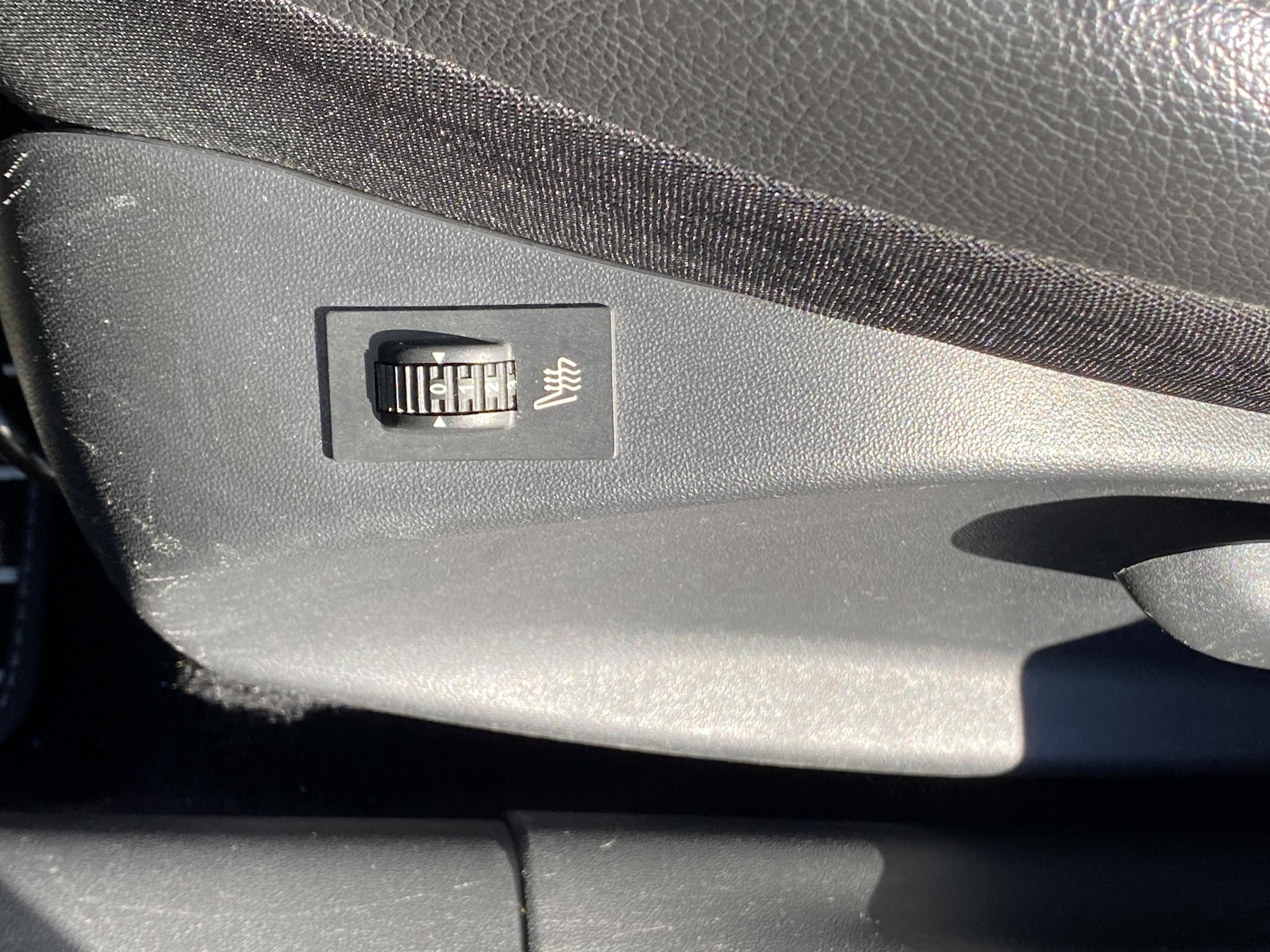 Peugeot 2008, 2014 - pohled č. 13