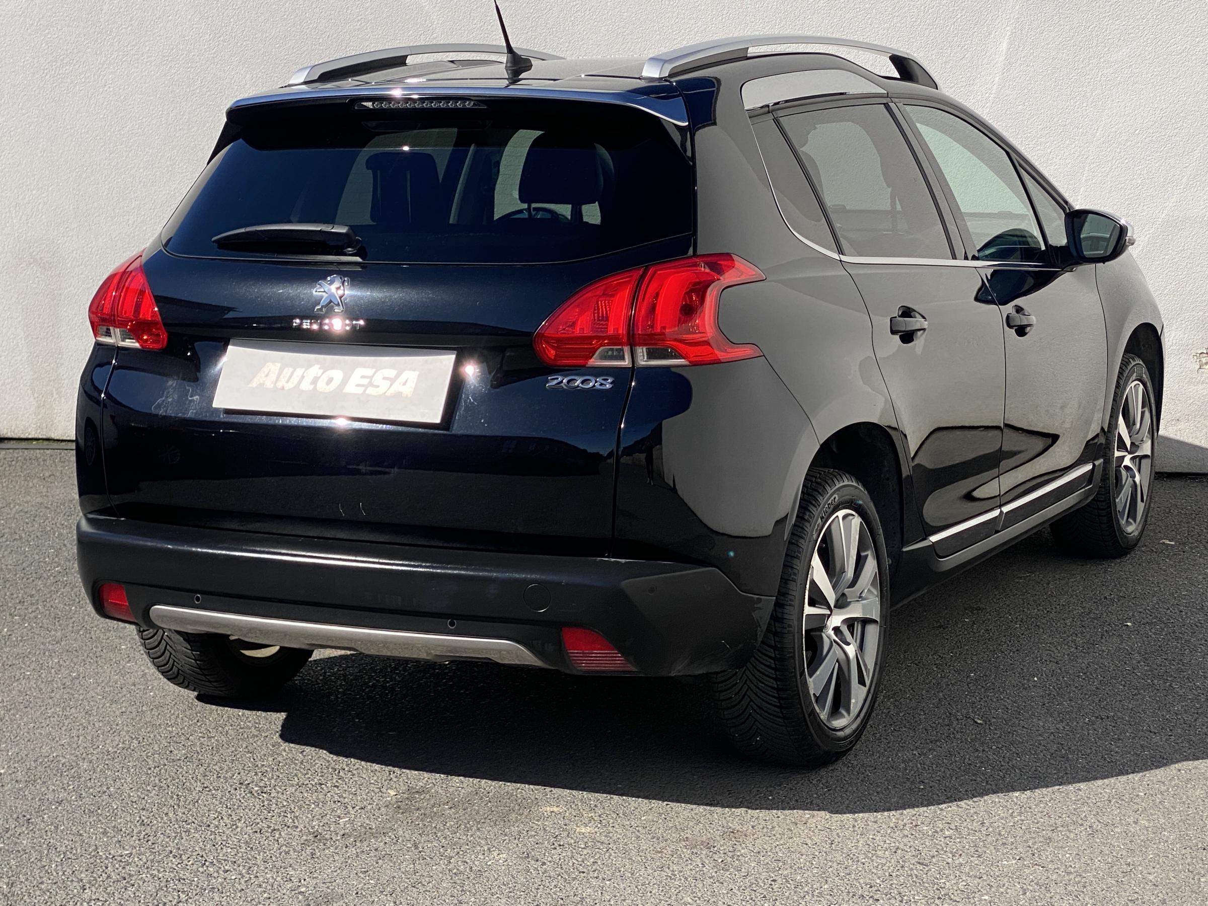 Peugeot 2008, 2014 - pohled č. 4