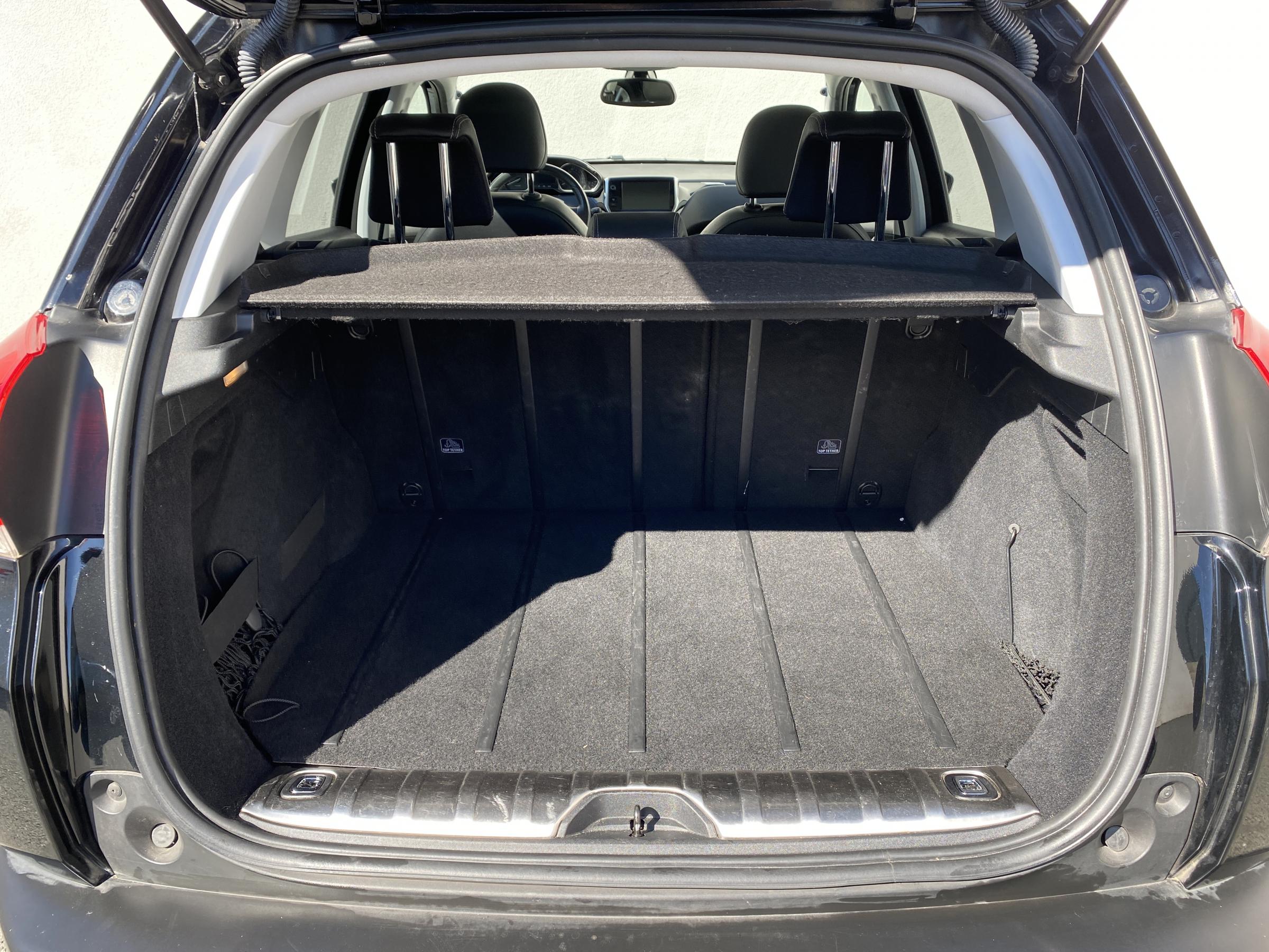 Peugeot 2008, 2014 - pohled č. 7