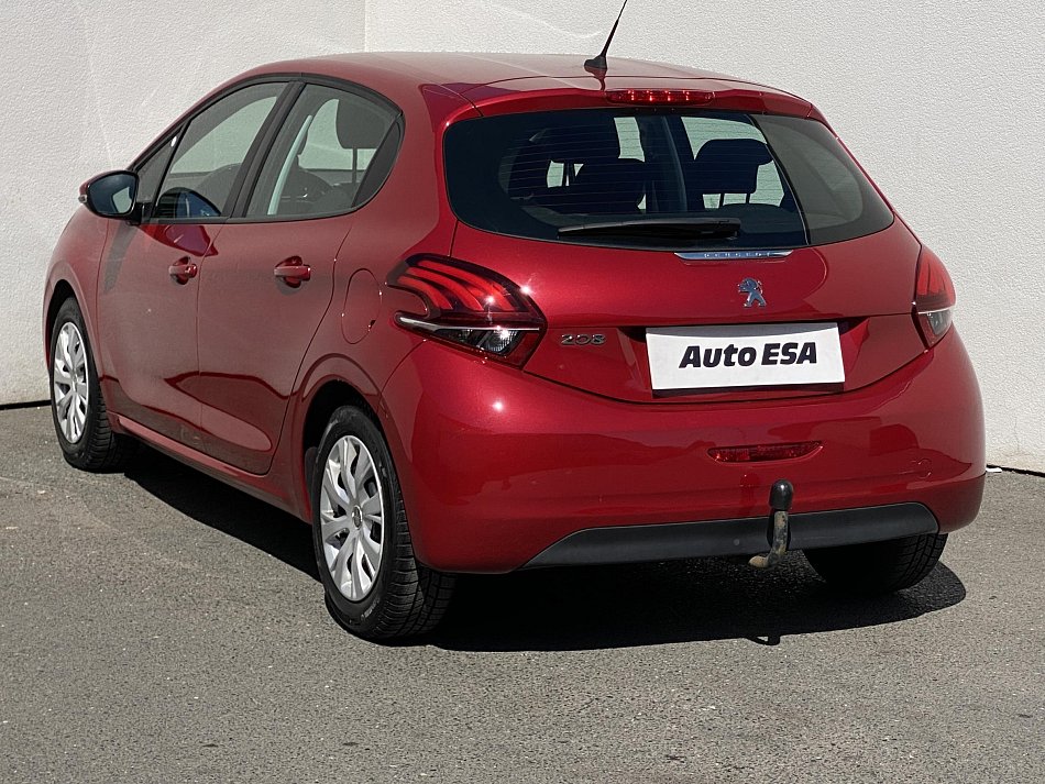 Peugeot 208 1.2i 