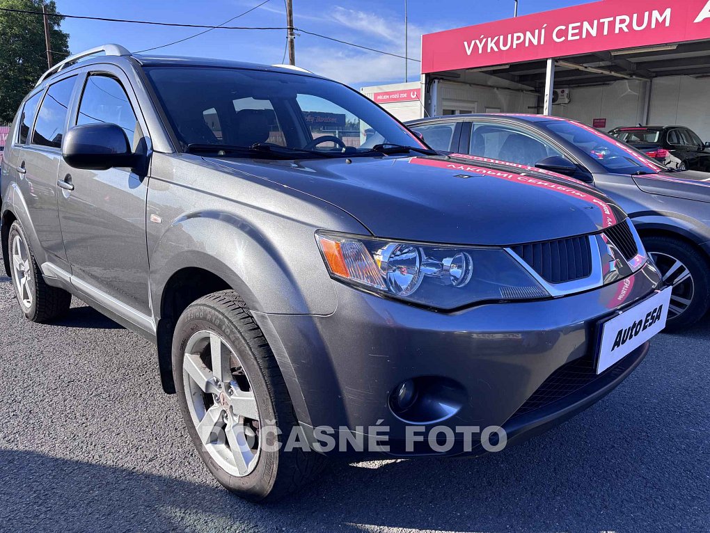 Mitsubishi Outlander 2.0 Di-D 