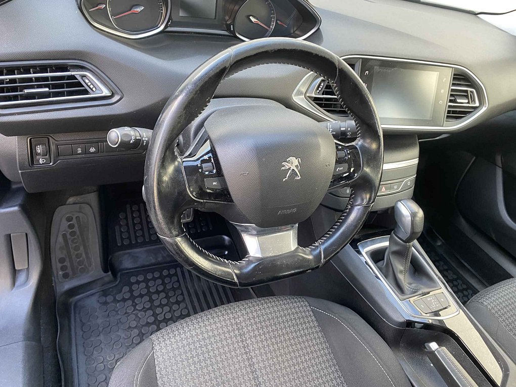 Peugeot 308 1.6 HDi 