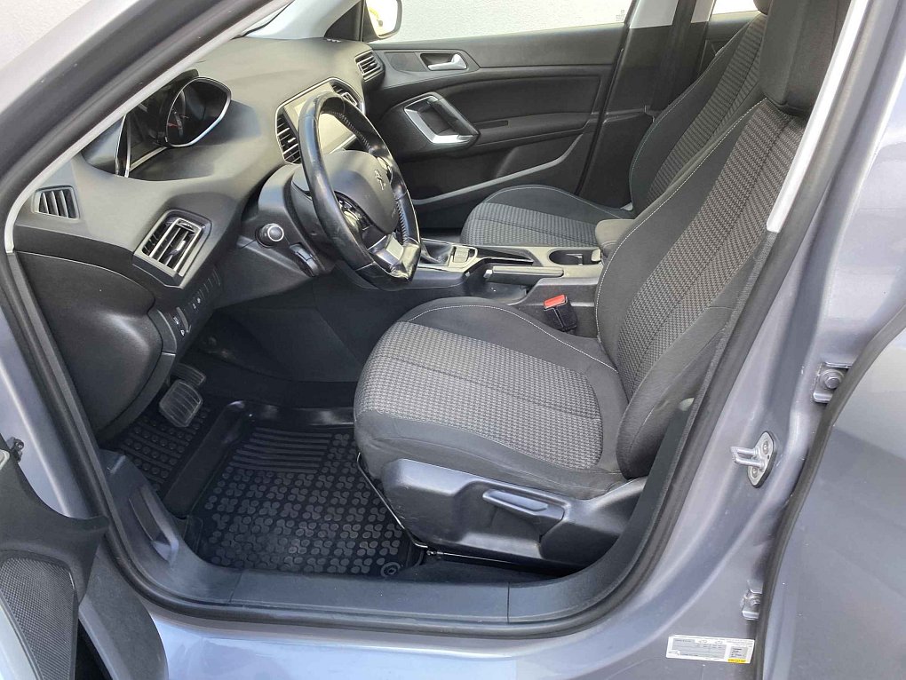Peugeot 308 1.6 HDi 