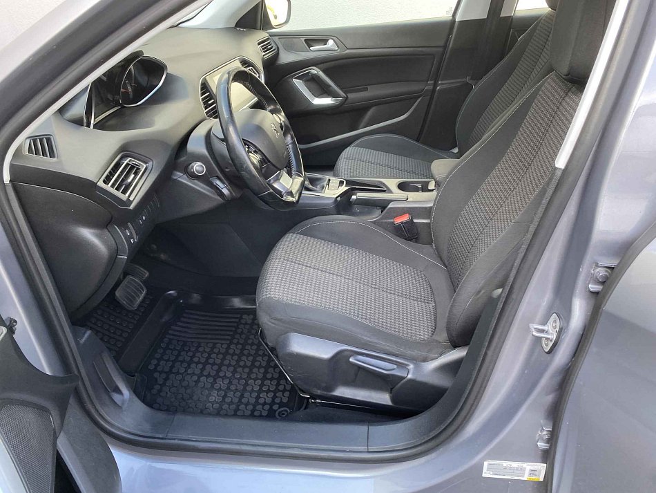 Peugeot 308 1.6 HDi 